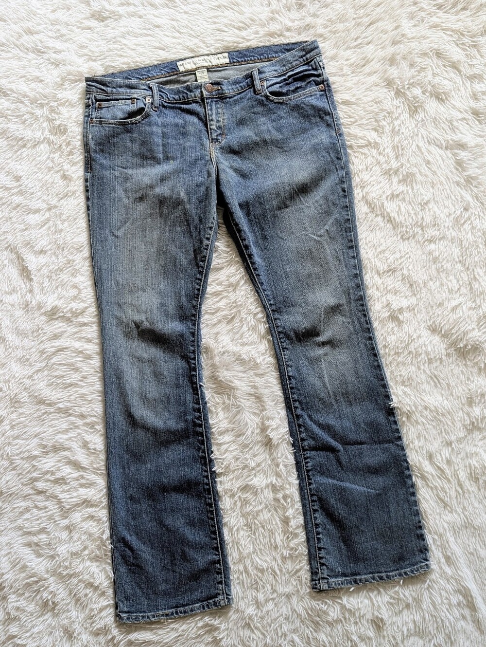 Abercrombie & Fitch Women's Boot Cut Jeans in Dark Wash Blue